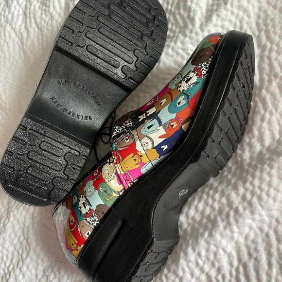 EASY STREETslip resistant/non marking sole!CUTE4 all,helpful when on ur ft a lot - Picture 8 of 10